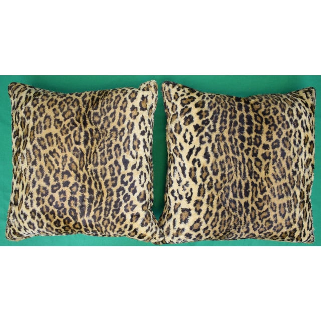 Sz: 17" x 17" w/ zipper closure Provenance: The Susie Hilfiger Collection From "Point of View", the historic $27M/ 10 bd/...