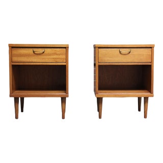 Pair of Mid-Century American Modern Walnut and Laminate Nightstands With Brass Pulls For Sale