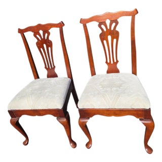1990s 2 Pennsylvania House Cherry Dining Room Side Chairs Chippendale Sheild Back For Sale