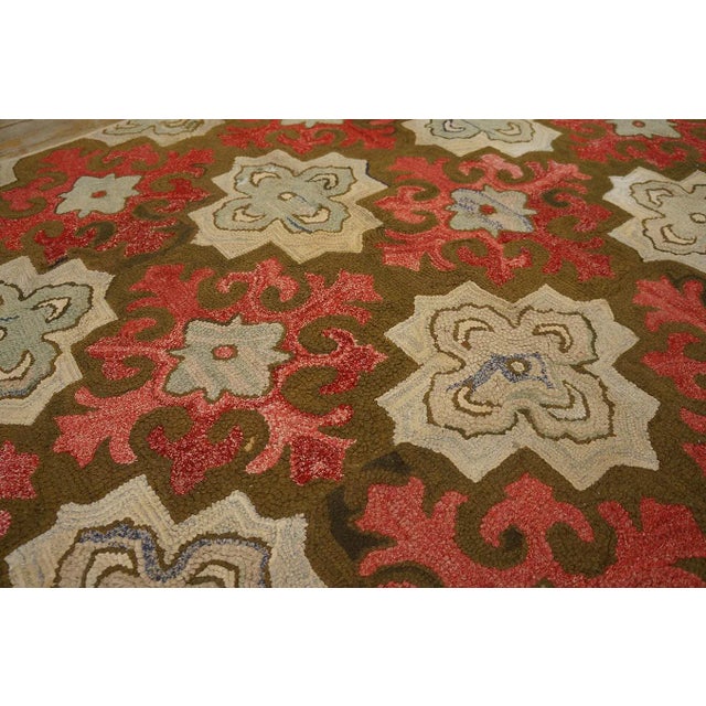 1900s Beige Geometric Folk Art Antique American Hooked Rug 5' 7'' X5' 7'' Woven Carpet For Sale - Image 9 of 11