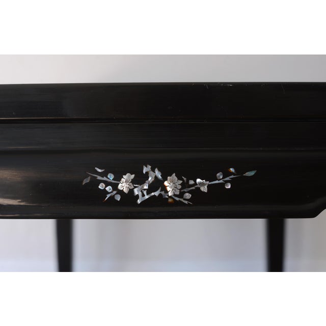 Vintage 1960s Vietnamese Black Lacquer & Mother of Pearl Side Tables - A Pair For Sale - Image 15 of 17