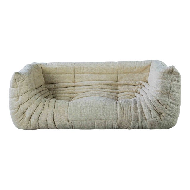 Vintage Two-Seat Togo Sofa with Arms in White Bouclette by Michel Ducaroy for Ligne Roset, 1970s For Sale