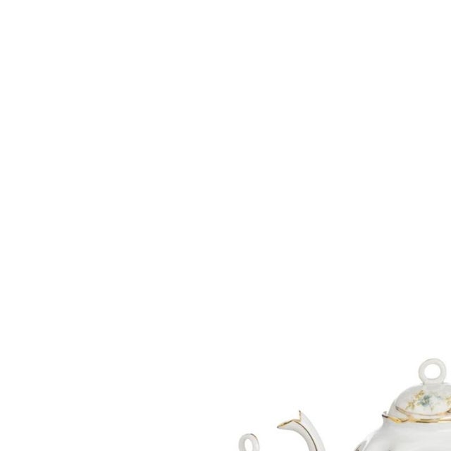 Porcelain - Tea Service - Vista Alegre. Made of molded porcelain from the Vista Alegre factory; polychrome decoration with...