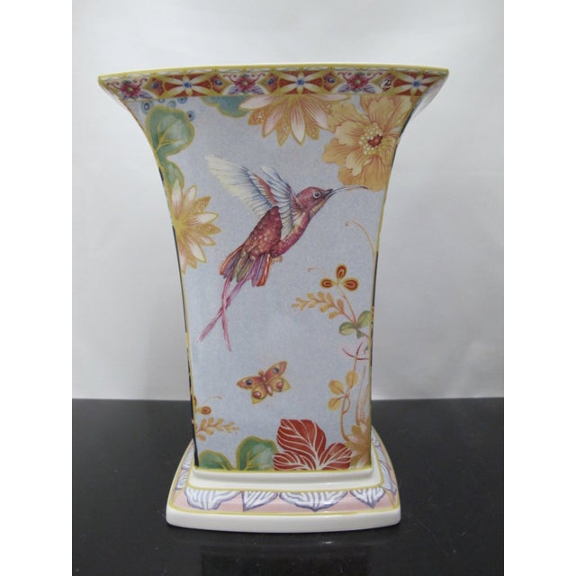 Spode Java F1994 Exotic Bird & Flower 4 Panel Garden Vase For Sale In Portland, OR - Image 6 of 8