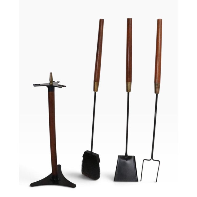 Seymour Manufacturing Company Mid Century Fireplace Tool Set by the Seymour Manufacturing Company C 1950/60’s For Sale - Image 4 of 5