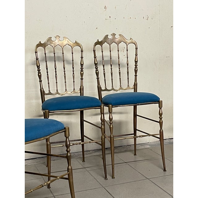 Rare set of six brass Chiavarine chairs dating back to the 1950s, perfectly restored. Classic solid, hand-turned brass...