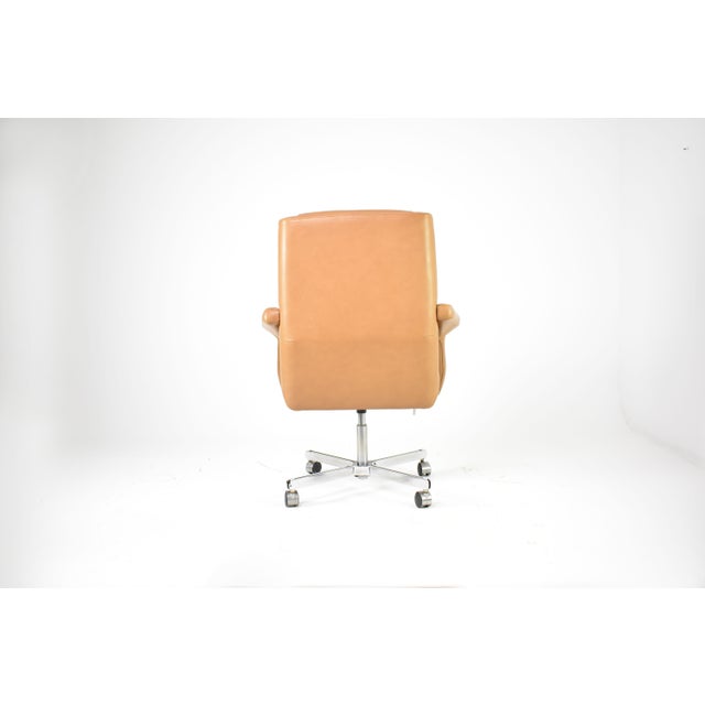 Metal French Leather Executive Chair Attributed to Raphaël Raffel for Apelbaum, 1970s For Sale - Image 7 of 12