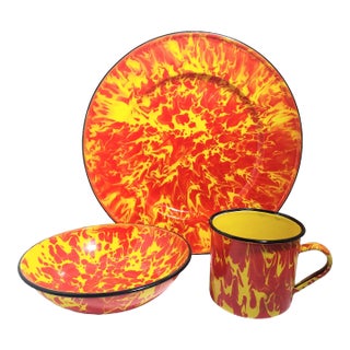 1970s Splatter Granite Dinnerware Set- 12 Pieces For Sale