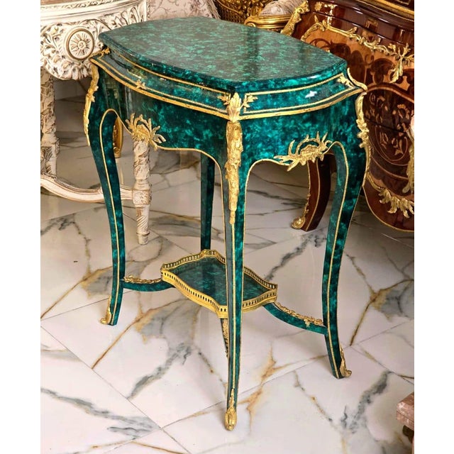 Green Accent Table With Bronze Ormolu Mounts & Hand-Gilded Details For Sale - Image 4 of 4