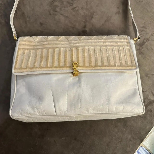 White 1979 Iconic White Leather and Velvet Shoulder Bag by Roberta Di Camerino For Sale - Image 8 of 11
