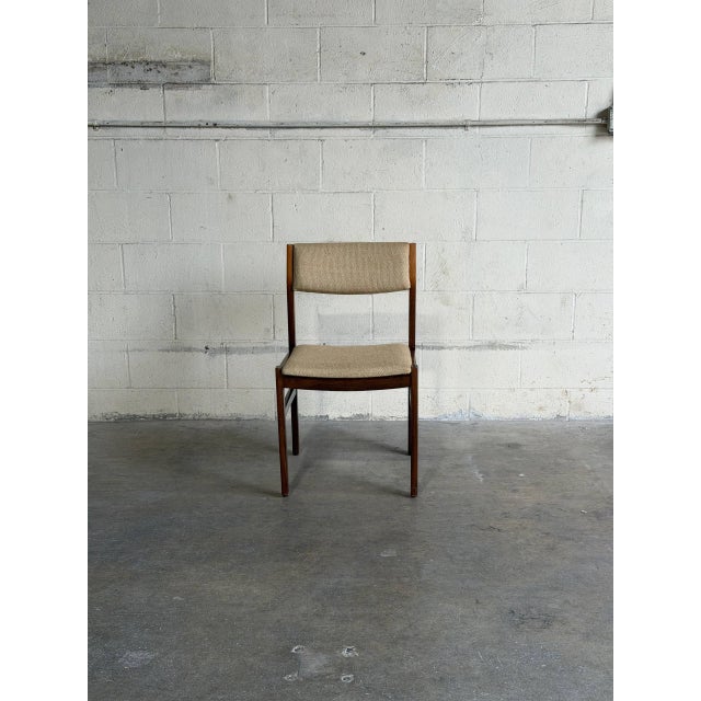 1960s Vintage Danish Modern Teak Dining Chair With Neutral Upholstery For Sale - Image 5 of 7