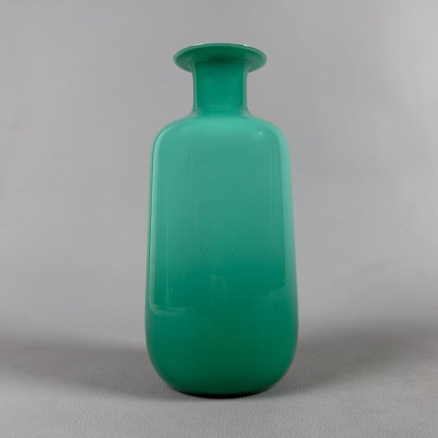 Modern De Wan Opaline Green Murano Glass Vase, 1970s For Sale - Image 3 of 11