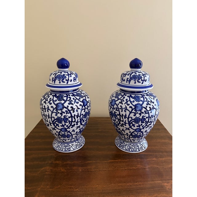 Ceramic Chinoiserie Blue and White Porcelain Ginger Jar For Sale - Image 7 of 7
