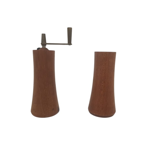 Teak Salt Shaker and Pepper Mill from Laurids Lonborg, Denmark, 1960s, Set of 2 For Sale - Image 4 of 8