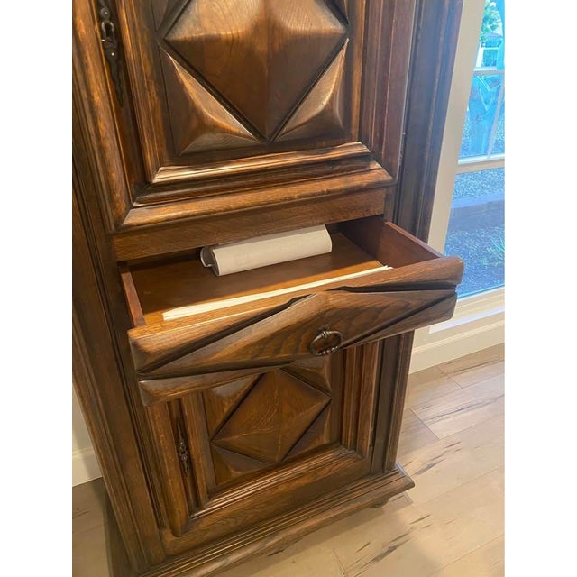 French Provincial 18th Century Country French Bonnetiere For Sale - Image 3 of 4