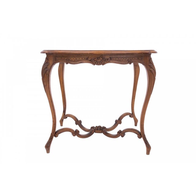 Charming small table, France, circa 1890. Very good condition. Wood: walnut. Dimensions: height 70 cm, length 75 cm, width...