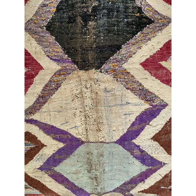 Vintage Moroccan Boucherouite Tribal Kilim, Handwoven Geometric Pattern, Ivory, 5’ X 9’ For Sale - Image 9 of 10