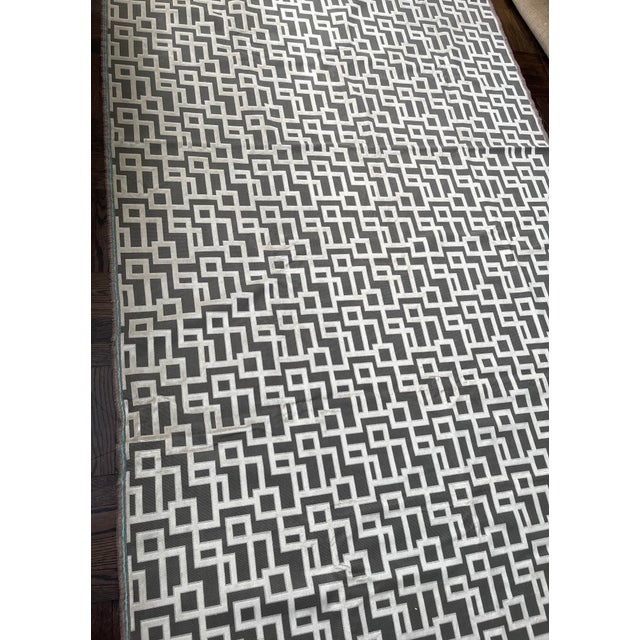Kravet Couture Greek Key Diva Gray Epingle 3+y Fabric For Sale - Image 11 of 13