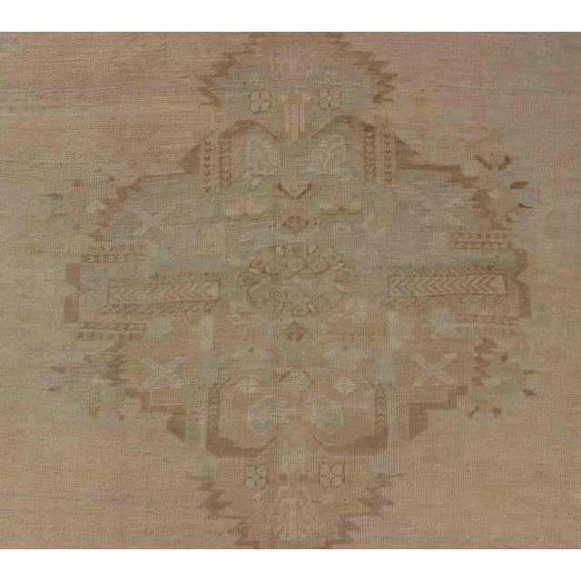 Vintage Turkish Oushak Rug With Faded Sand Field and Pale Brown Medallion For Sale In Atlanta - Image 6 of 12