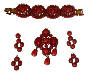 5 Piece of Stella & Dot Coral Red Sardinia Bracelet Pendant Easrings 2 Chandelier Earrings 2 in 1
