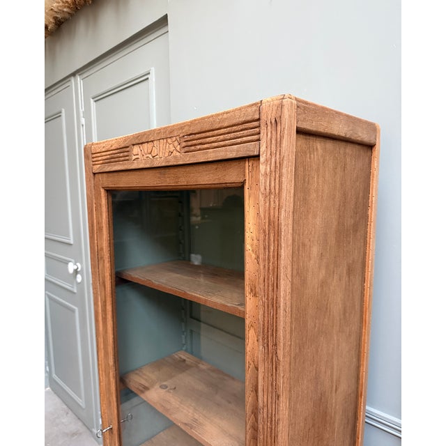 Art Deco Parisian Oak Shop Display Cabinet, 1930s For Sale - Image 11 of 18