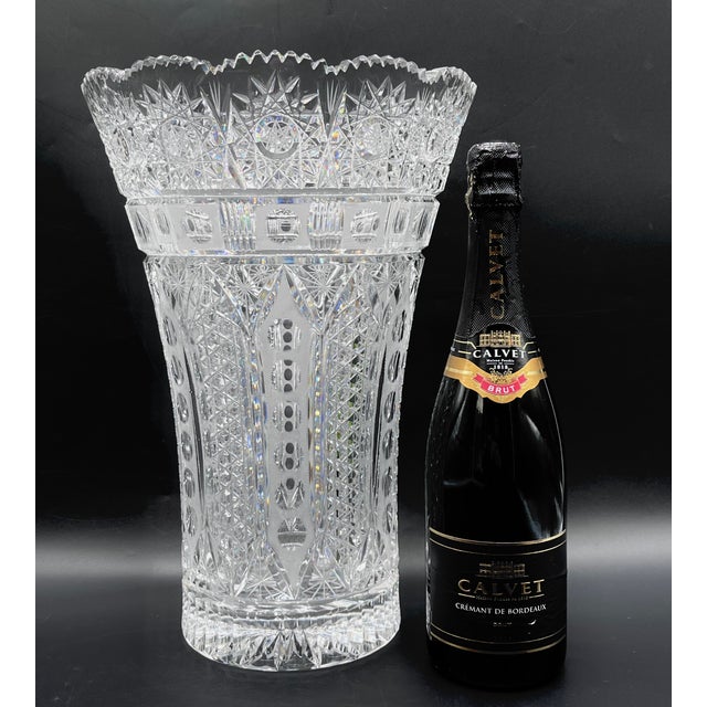 This impressive vase, crafted from high-quality bohemian lead crystal, is a masterpiece of traditional glassmaking from...