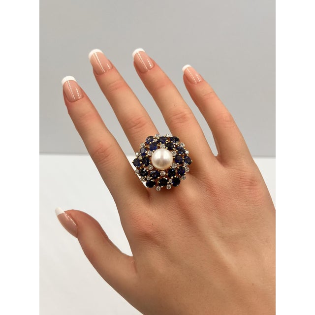 Diamond Pearl and Sapphire Cluster Ring, Size 7.5 For Sale In New York - Image 6 of 7