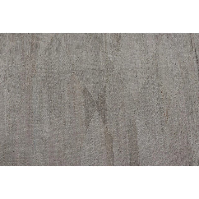 2020s Large Modern Kilim in Neutral Cream With Free Flowing Design For Sale - Image 10 of 13