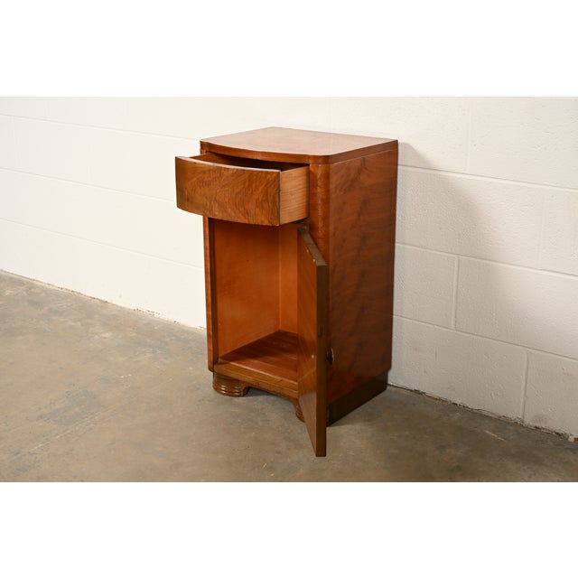 Donald Deskey Style Art Deco Burl Wood Nightstand, Circa 1930s For Sale In South Bend - Image 6 of 18