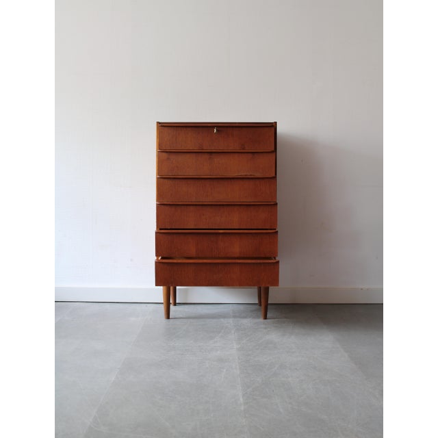 Mid-Century Modern Vintage Danish Chest of Drawers in Teak, 1960s For Sale - Image 3 of 11