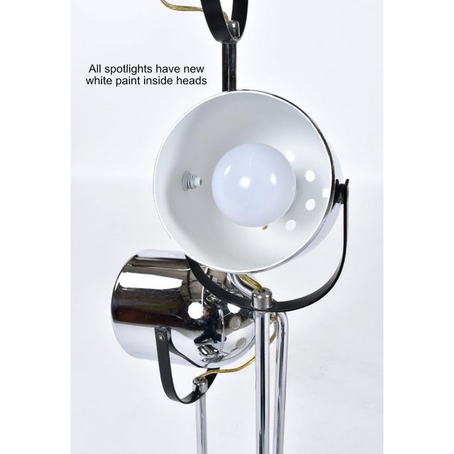 Mid-Century Modern 1970s Goffredo Reggiani Style Italian Modern Chrome Spotlight Table Lamp For Sale - Image 3 of 11