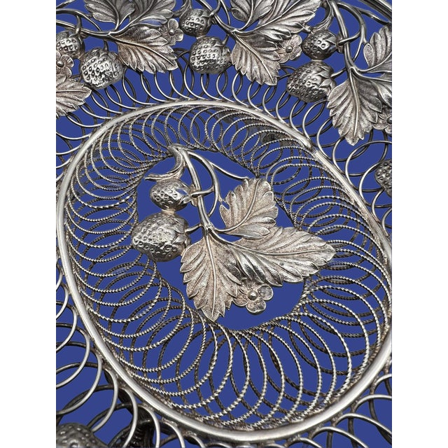 Late 19th Century Victorian English Silver Plated Strawberry Silver Basket With Handle For Sale - Image 9 of 12