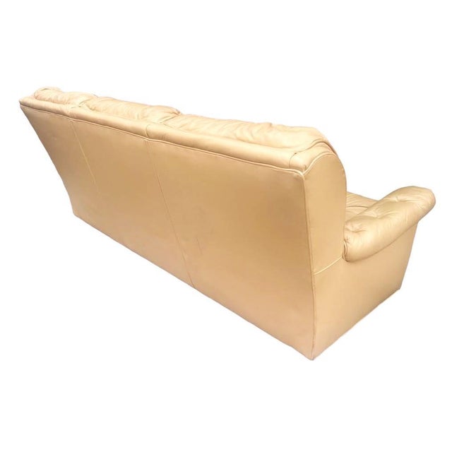 Vintage Leather Tufted Sofa Made in Hickory, North Carolina - Light Tan Color - Late 20th Century For Sale - Image 4 of 5
