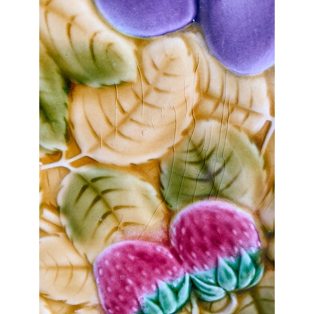 French Provincial 1950s Sarreguemines French Majolica Fruits Platter, 12" For Sale - Image 3 of 7
