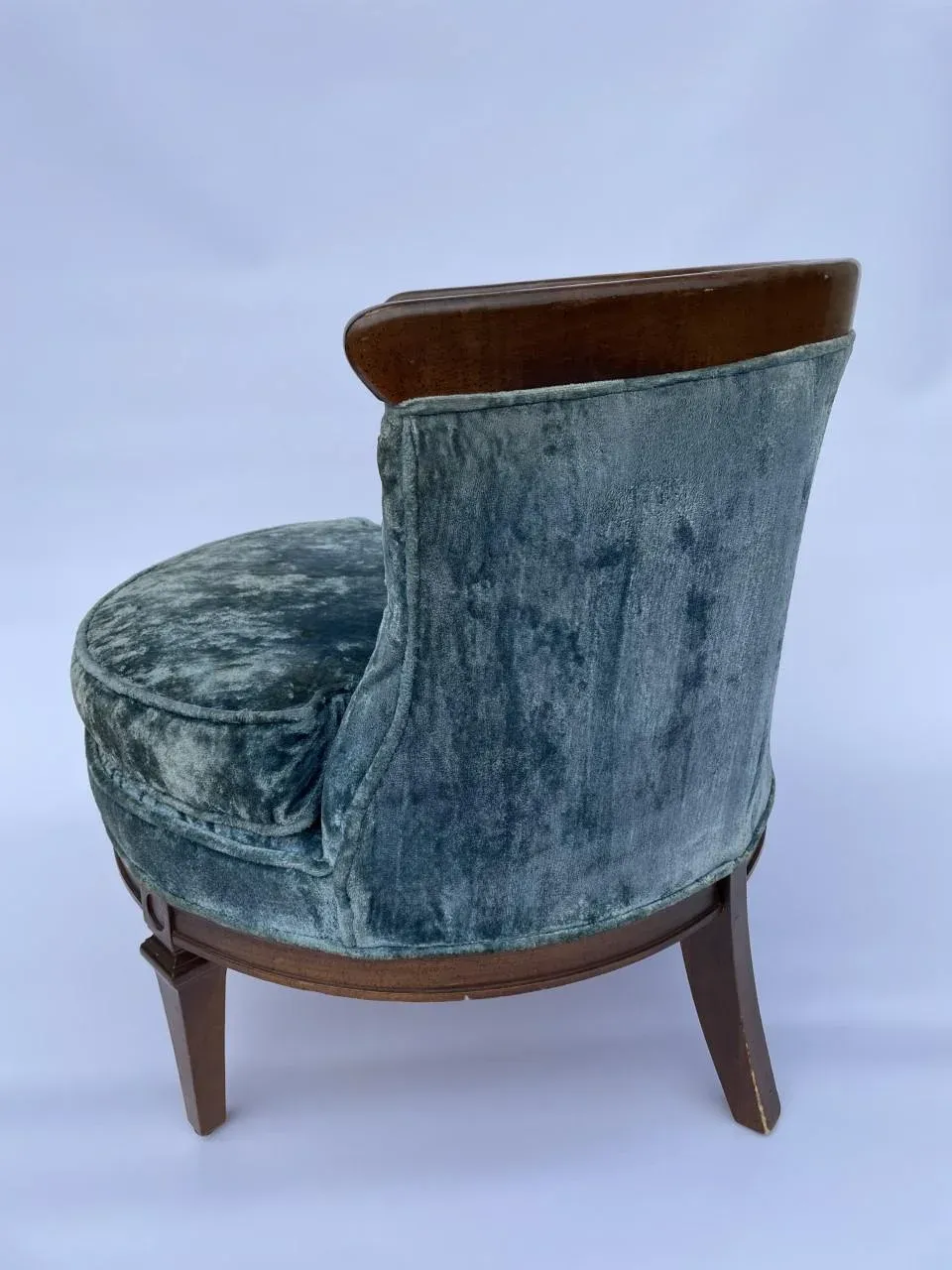 Crushed velvet bucket chair Clearance