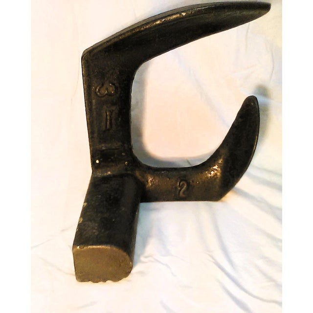 The Warranted Wonder cast iron shoe anvil. A beautiful, authentic piece of vintage Americana. This heavy-duty cobbler's...