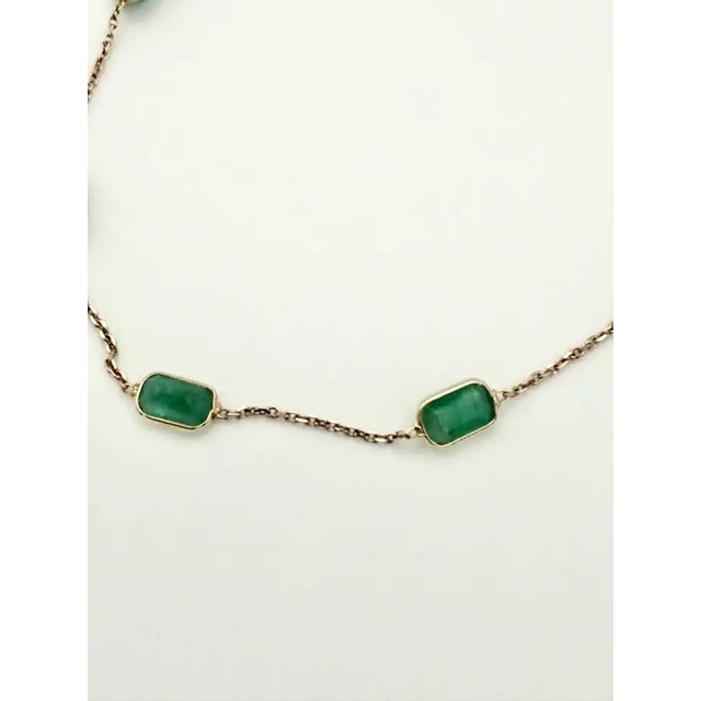 2.5 Carat Octagon Cut Emerald Station Chain Stackable Bracelet 18k Yellow Gold For Sale In New York - Image 6 of 12