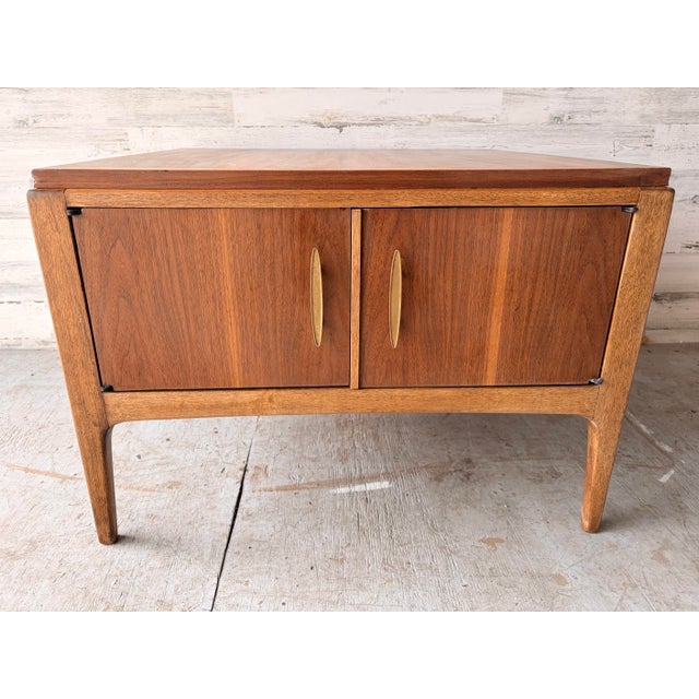 1960s Vintage Lane Coffee/Side Table For Sale - Image 5 of 7