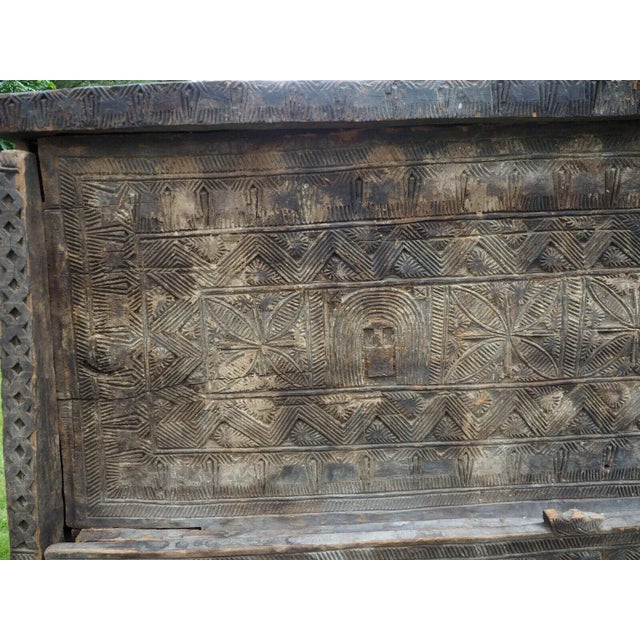 Antique Orient Cedar Wood Treasure Dowry Chest from Nuristan Afghanistan, 19th Century For Sale - Image 5 of 12