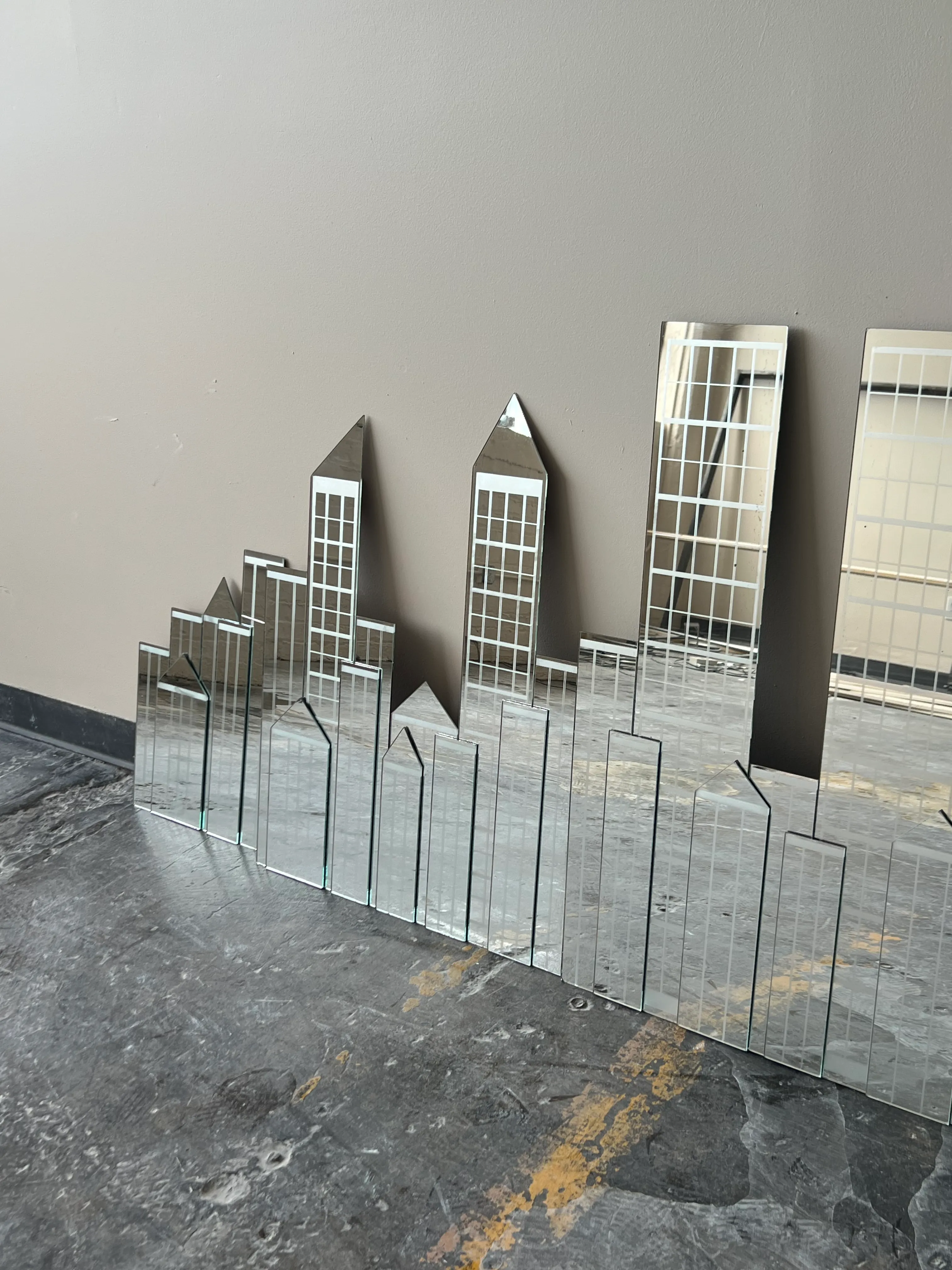 mirror graphics NEW YORK ビンテージウォールミラー 80's～90's●D121M331 Vintage 1980s New York City Skyline Mirror Panel | Chairish