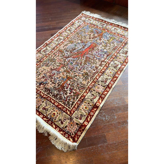 Vintage Hereke Rug in Silk, 1980s For Sale - Image 4 of 5