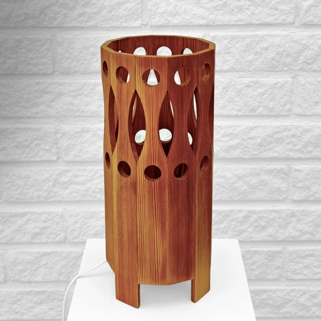Contemporary Swedish Pinewood Table Lamp by L.O. Nilsson for Nordisk Present, 1970s For Sale - Image 3 of 9
