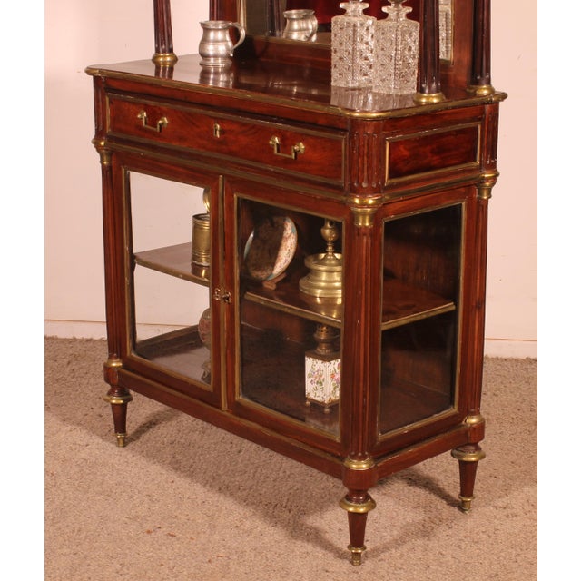 Louis XVI Display Cabinet in Mahogany For Sale - Image 9 of 15