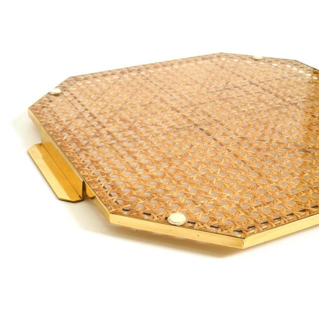 1970s Octagonal Acrylic Glass, Wicker and Brass Serving Tray in the style of Christian Dior, Italy, 1970s For Sale - Image 5 of 18