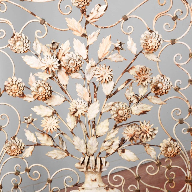 Radiator Cover Grate or Spark Guard in Worked Metal, 20th Century For Sale - Image 12 of 18