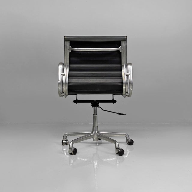 Modern Italian Leather Office Chairs by Charles and Ray Eames for ICF, 1970s, Set of 2 For Sale - Image 9 of 18