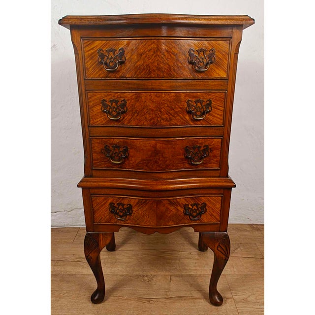 Walnut Chest of Drawers Cabriole Legs Shell Serpentine 1930s Postage Available For Sale - Image 13 of 18
