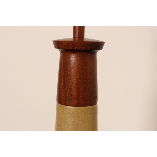 Vintage Gordon and Jane Martz Ochre Stoneware and Walnut Table Lamp With Finial For Sale - Image 9 of 14