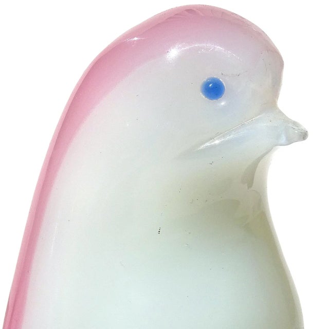 Murano Murano Seguso Vetri d'Arte Vintage Pink Opalescent White Italian Art Glass Bird Figure Sculpture For Sale - Image 4 of 7