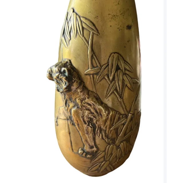 This brass lamp is rare~ I do not find where it has been listed or sold online. It is awesome with the relief lion...